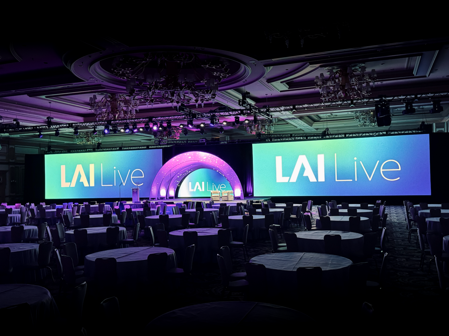 L A I Live Scenic