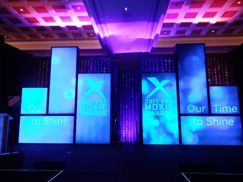 Trendy Awards Shows Light Boxes